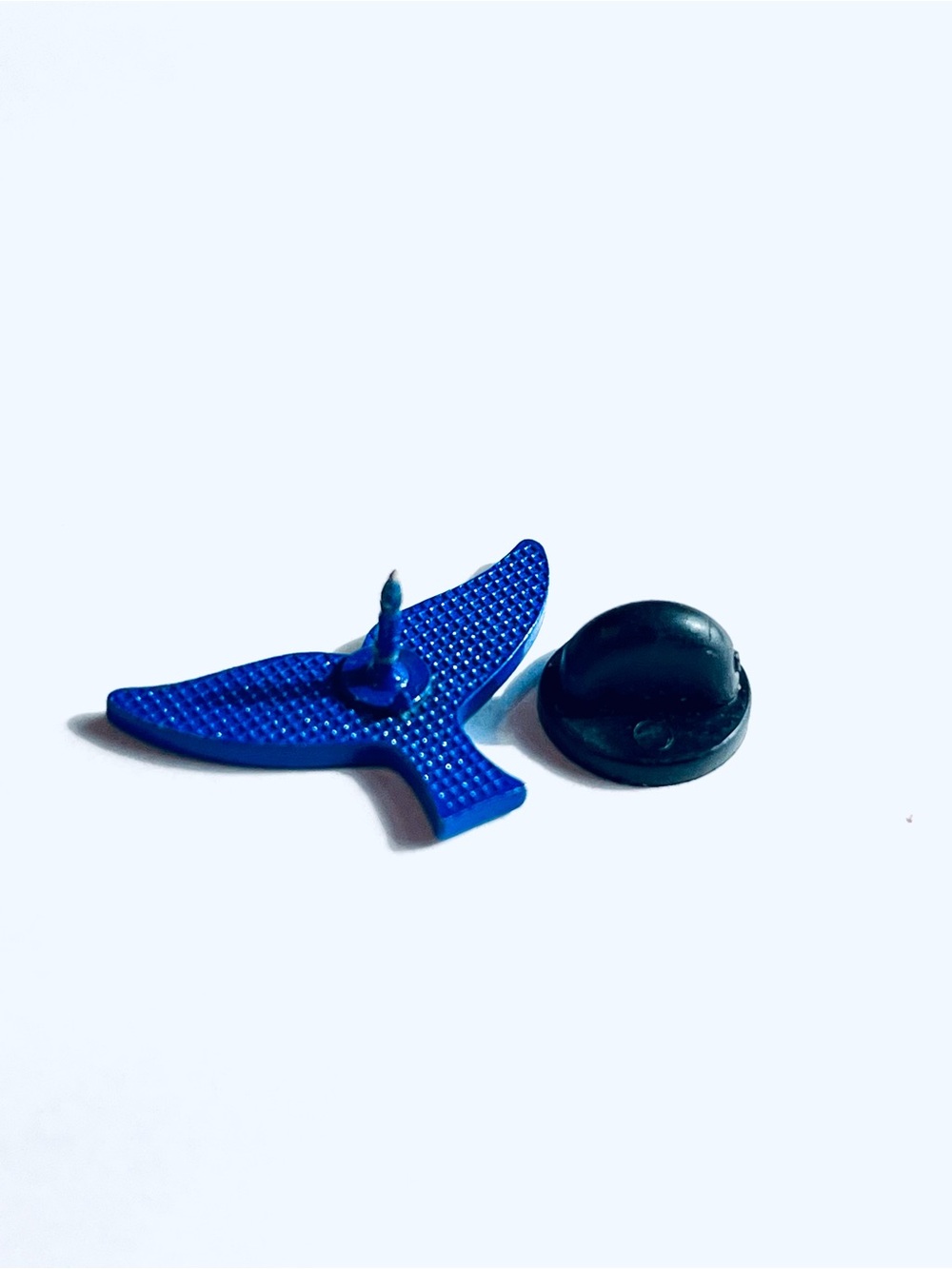 White and Blue Whale Tail Enamel Pin, Carnival Cruise - Picture 6 of 6